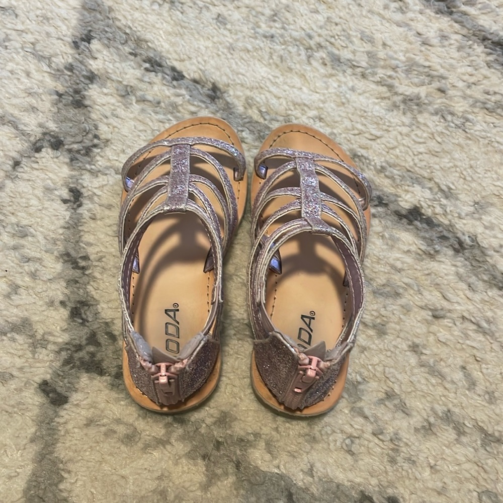 Toddler girl size 9 sandal